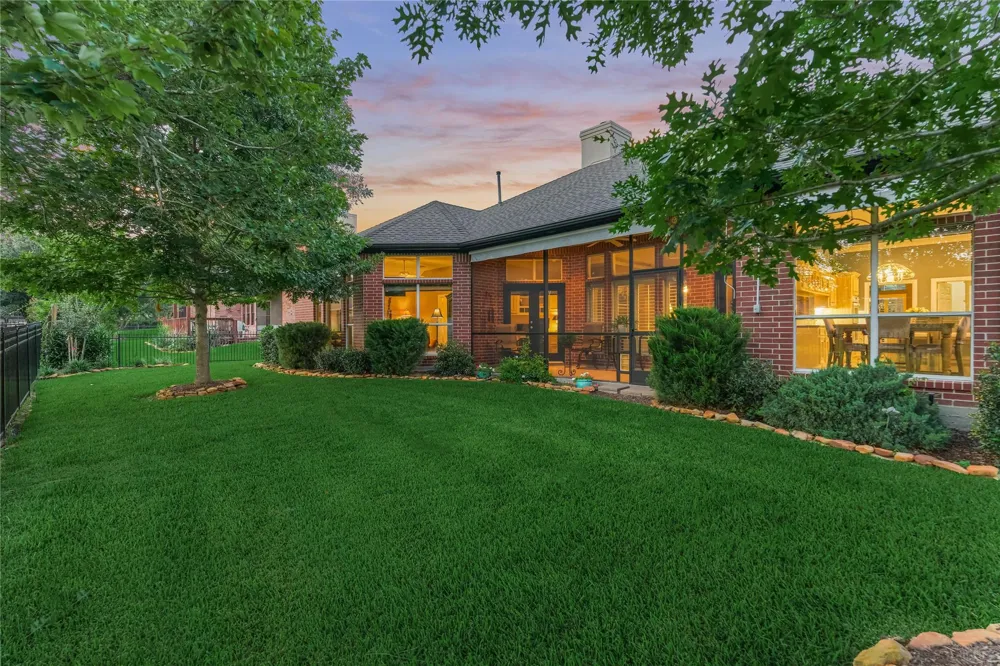 43 Winterhaven Lane Montgomery, TX 77356