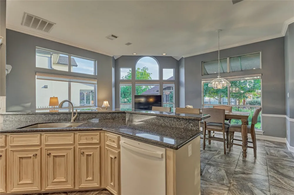 43 Winterhaven Lane Montgomery, TX 77356