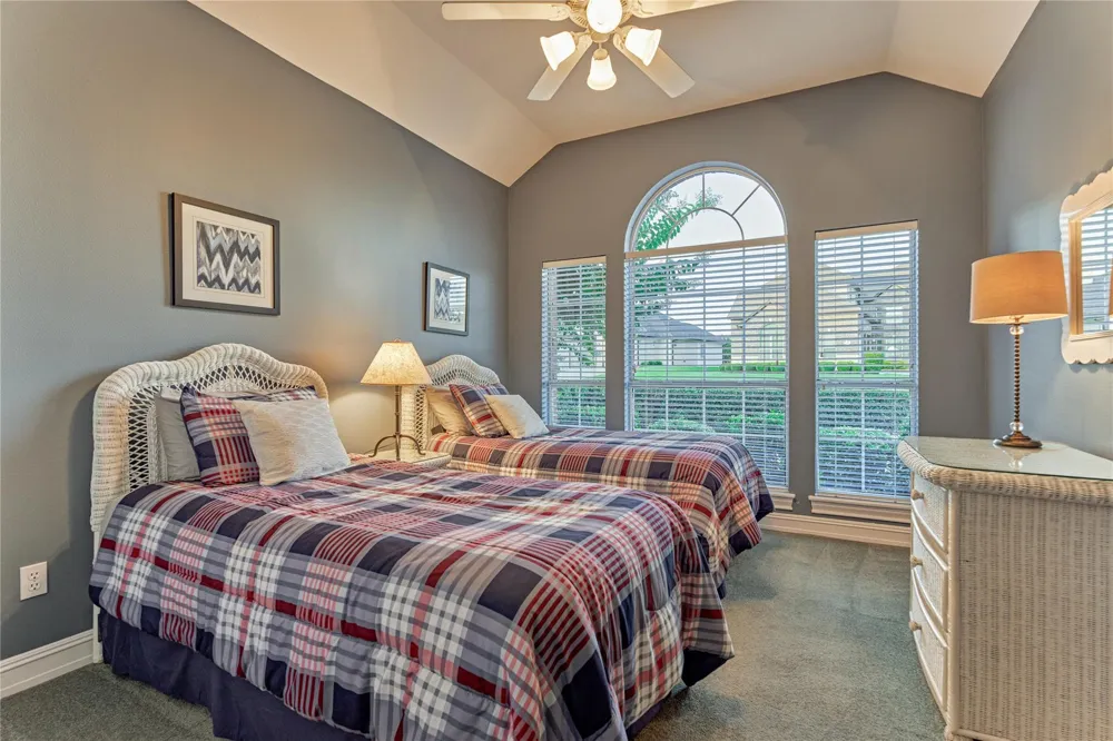 43 Winterhaven Lane Montgomery, TX 77356