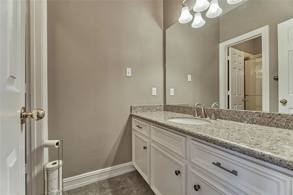 43 Winterhaven Lane Montgomery, TX 77356