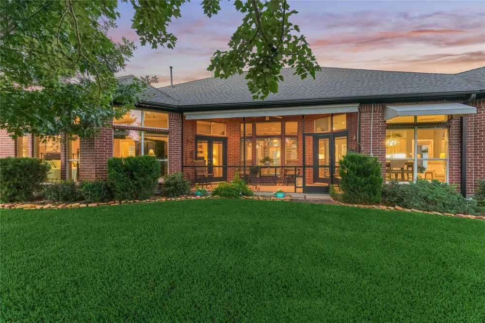 43 Winterhaven Lane Montgomery, TX 77356