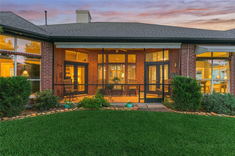 43 Winterhaven Lane Montgomery, TX 77356