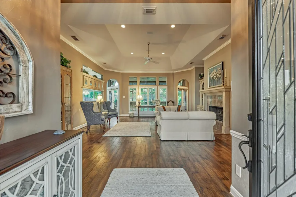 43 Winterhaven Lane Montgomery, TX 77356