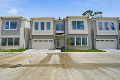 8910 Knoll Leaf Drive
