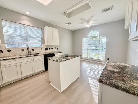 2915 Veva Drive