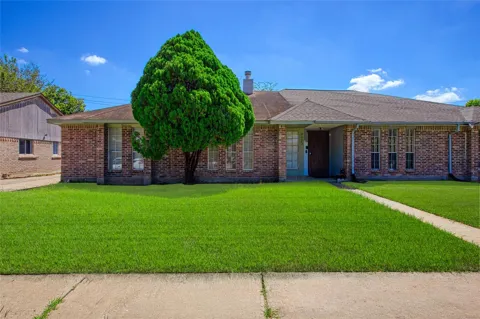 9423 Bollingbrook Drive