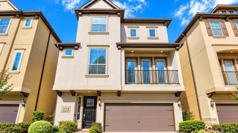 12229 Oxford Crescent Circle