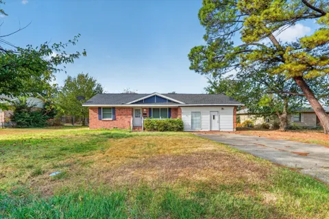 821 Circle Drive