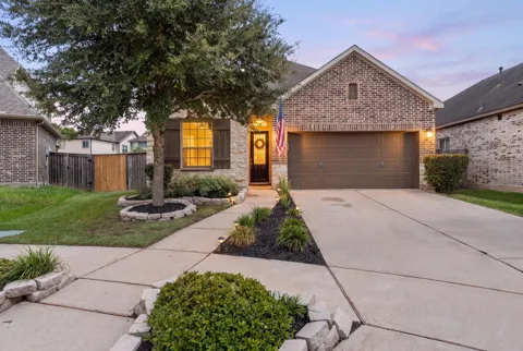 6034 Daggerwing Way