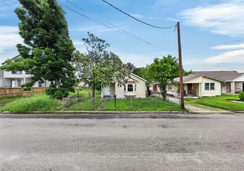 1315 E 33rd Street