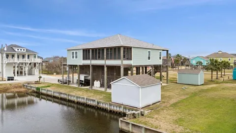 945 Gulfview Drive