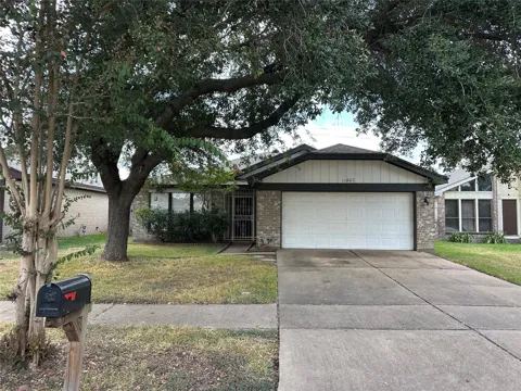 11807 Acadian Drive