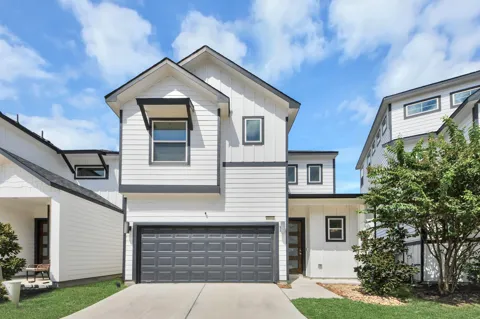 8910 Covenant Place