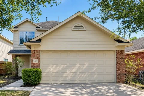 33226 Cottonwood Bend
