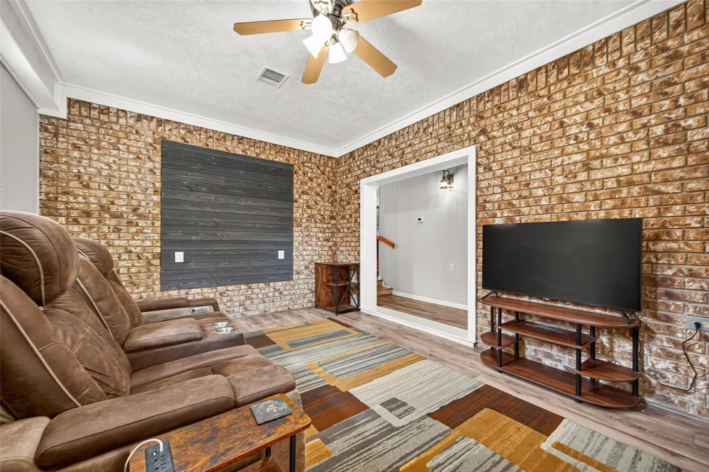 4930 Pleasure Lake Lane Willis, TX 77318