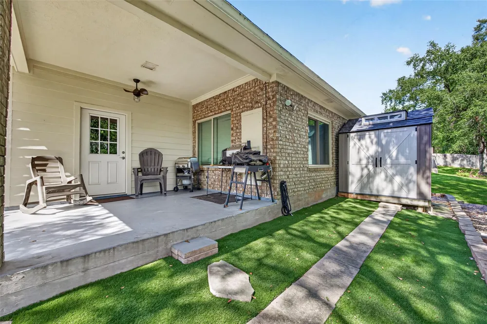 4930 Pleasure Lake Lane Willis, TX 77318