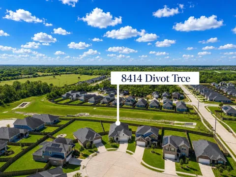 8414 Divot Trce