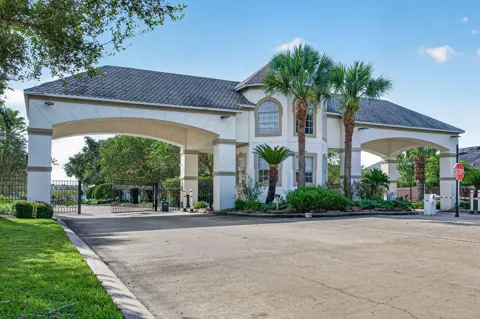 2227 Vinemead Court