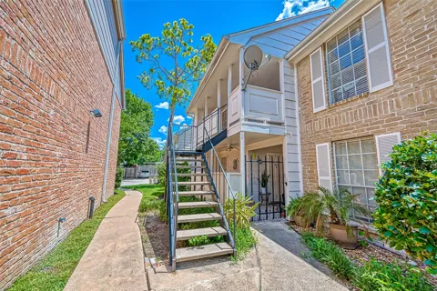 2800 Jeanetta Street #1604