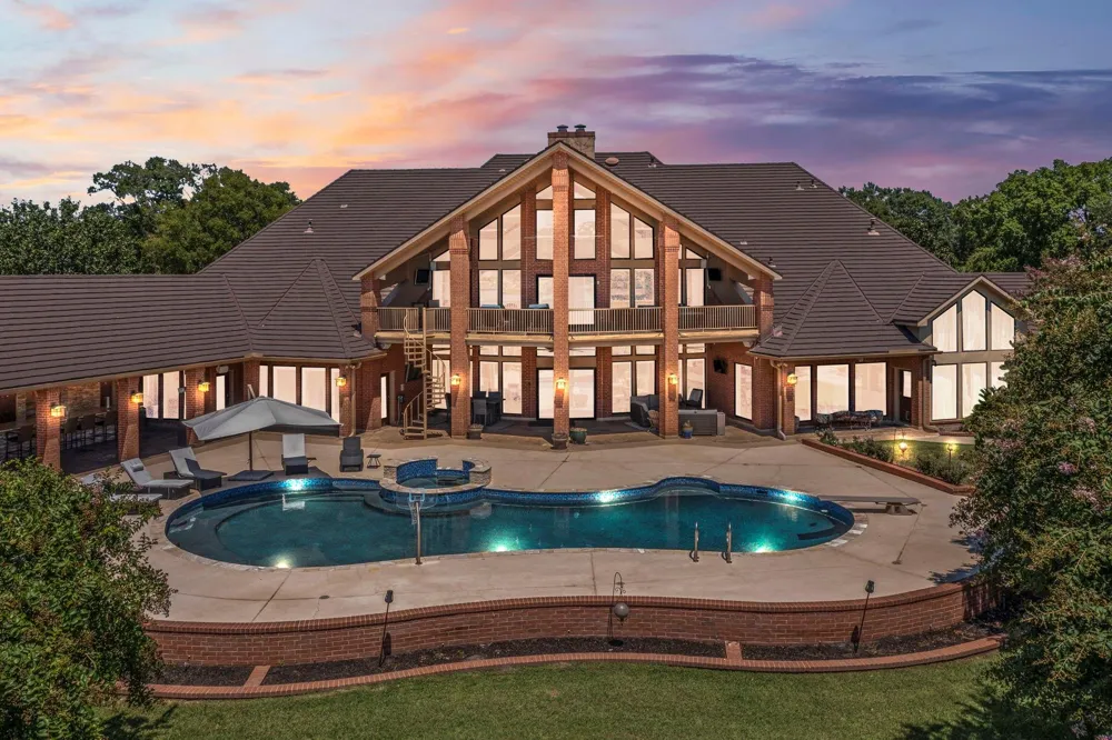40 La Jolla Circle Montgomery, TX 77356