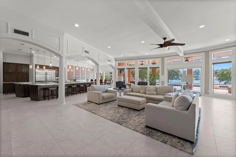 40 La Jolla Circle Montgomery, TX 77356