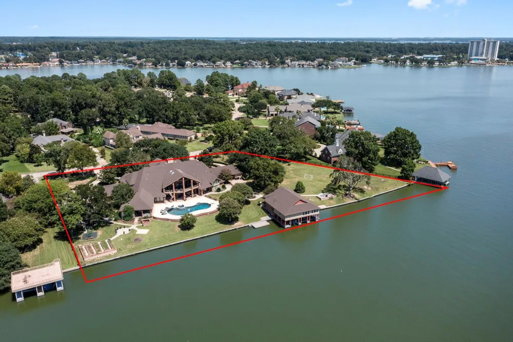 40 La Jolla Circle Montgomery, TX 77356