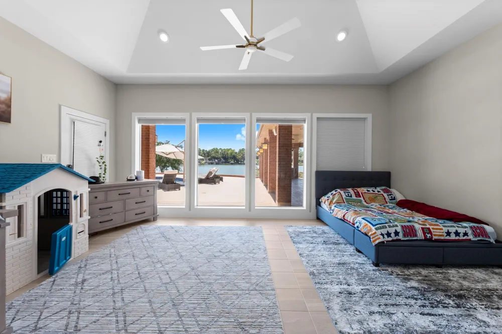 40 La Jolla Circle Montgomery, TX 77356