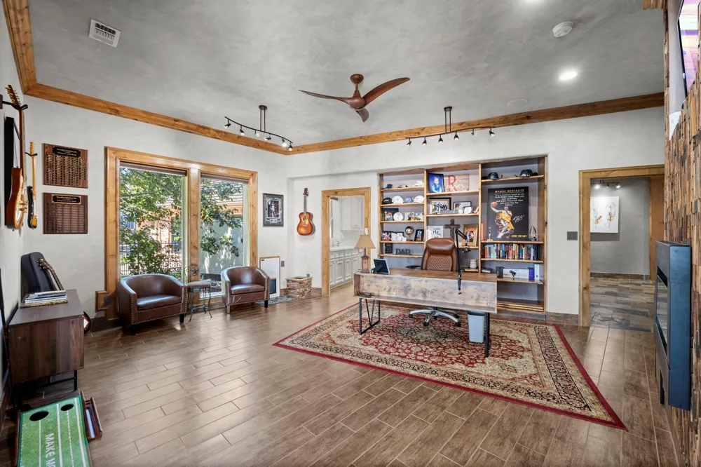 40 La Jolla Circle Montgomery, TX 77356