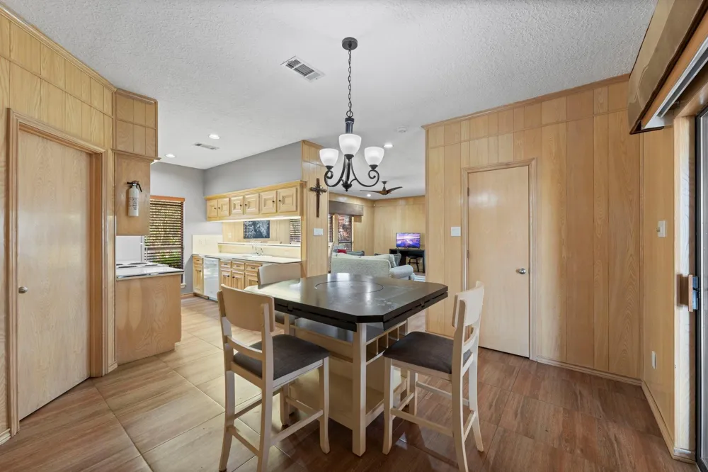 40 La Jolla Circle Montgomery, TX 77356