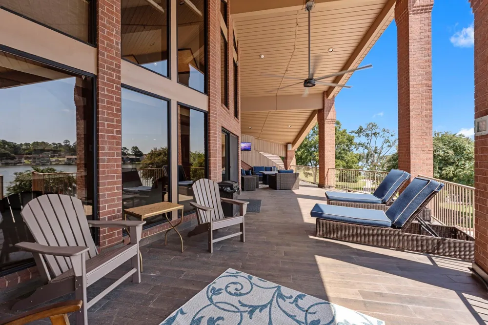 40 La Jolla Circle Montgomery, TX 77356
