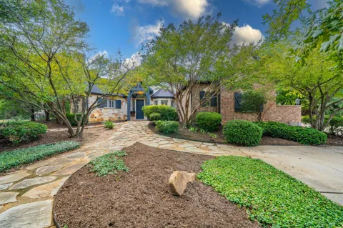 3201 Cedar Ridge Drive