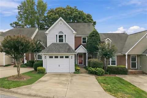 4 Cedar Knoll Court
