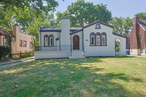 1515 Kenova Avenue
