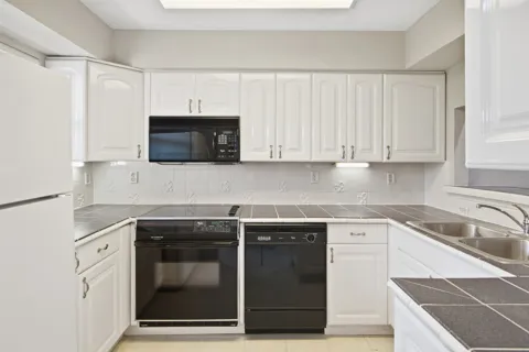 2732 Copper Creek Drive #202