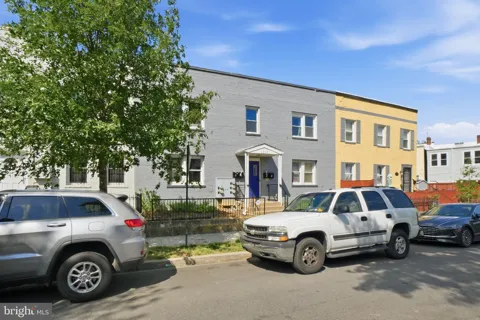 1250 QUEEN STREET NE #2