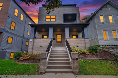 826 Fairview Avenue NE #3