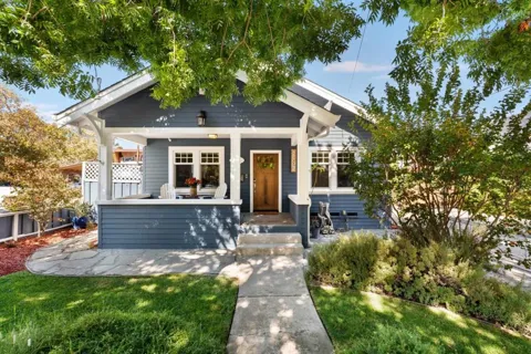1387 Hester Avenue