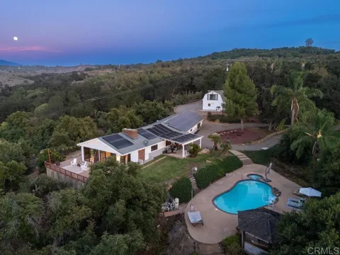 10975 Old Oak Holler