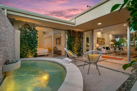 260 Desert Lakes Drive