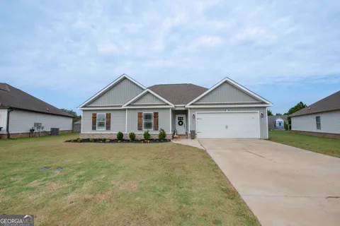 121 Locks Heath CT