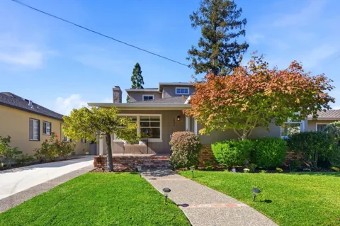 1604 White Oak Way