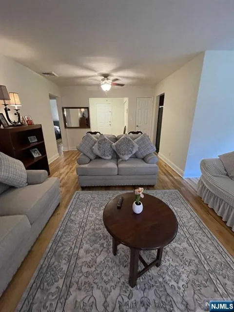 280-320 Oak Street 300 D