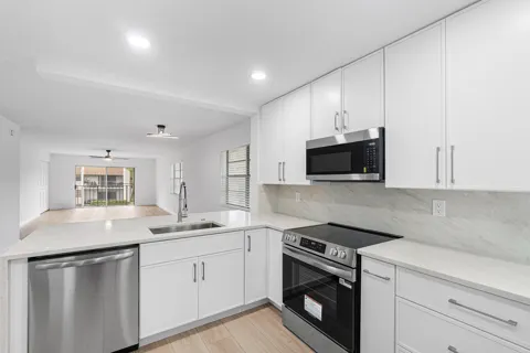 2925 SW 22ND AVENUE #2080