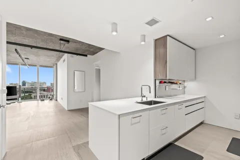 300 S AUSTRALIAN AVENUE #1104