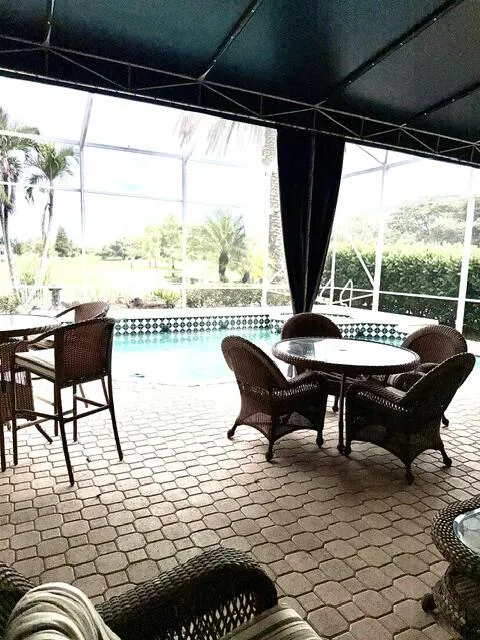8047 SAVANNAH CIRCLE