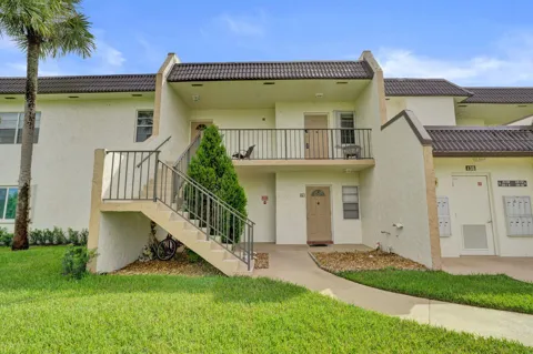 130 Lake Meryl Drive