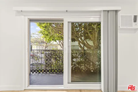 2901 4th Street #103