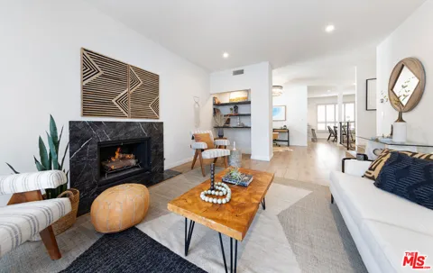 1920 Pandora Avenue #8