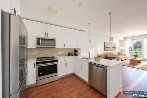 77 Ridge Road 205