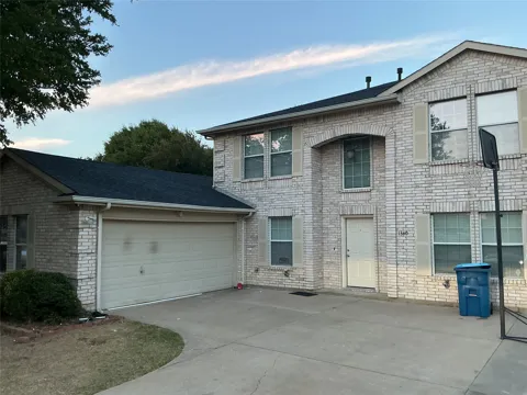 1340 Lake Grove Lane